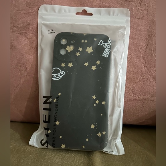 STAR ⭐️ PATTERN CASE WITH STAND -OUT PHONE GRIP FOR IPHONE 11 pro - Picture 7 of 8
